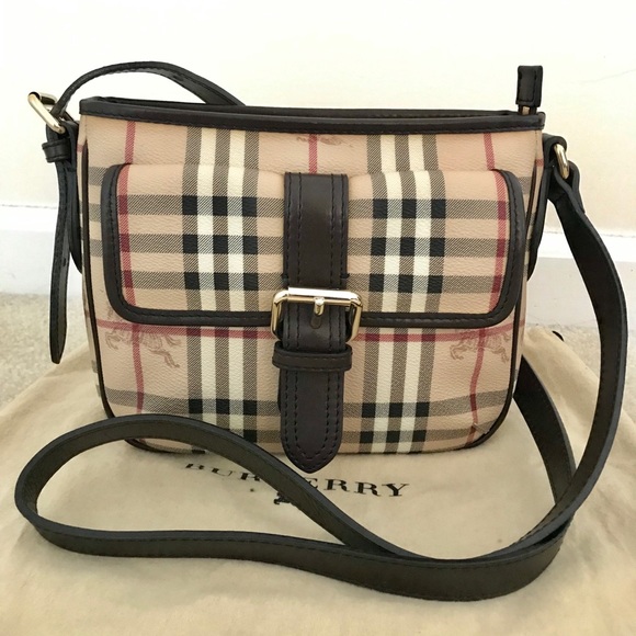 Burberry Handbags - Nwot Burberry haymarket check crossbody bag
